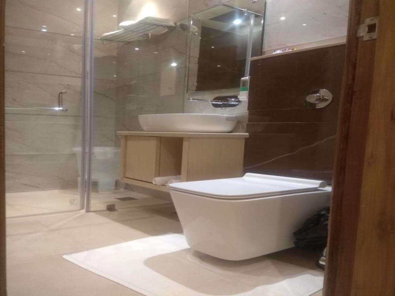 Csjs Inn By Krishna Group Of Hotels Amritsar Eksteriør bilde