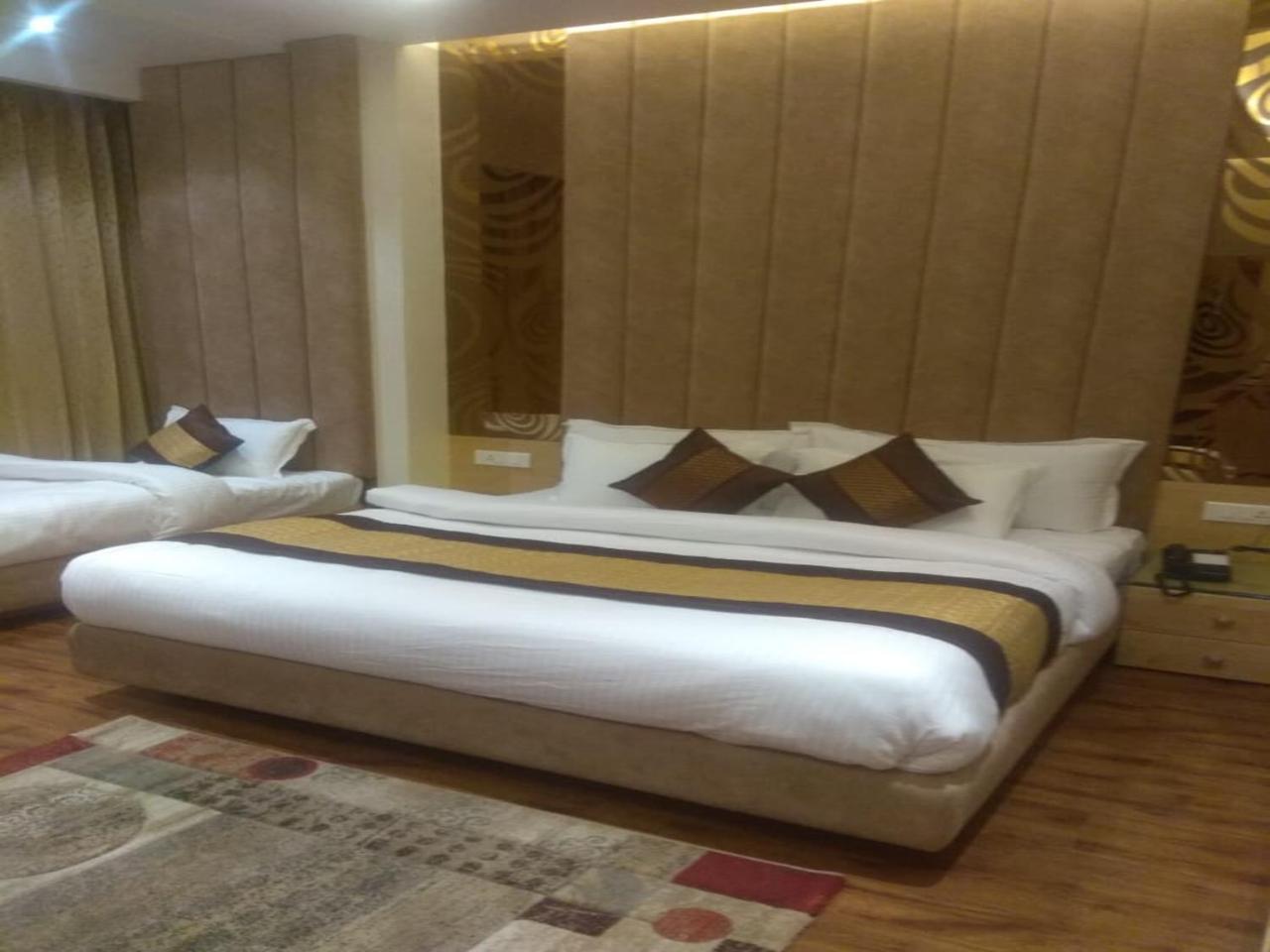 Csjs Inn By Krishna Group Of Hotels Amritsar Eksteriør bilde