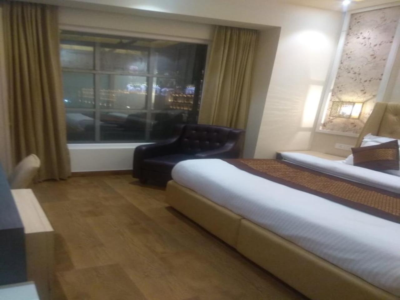 Csjs Inn By Krishna Group Of Hotels Amritsar Eksteriør bilde